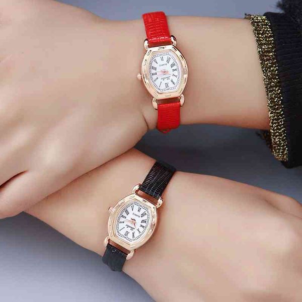 

new fashion korean wine barrel women's small simple belt watch elegant student watch, Slivery;golden