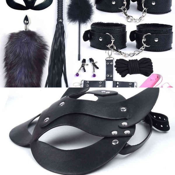 Nxy Bondage 40cm Long Tail Anal Plug Bdsm Sex Giocattoli per adulti per donne Manette Frusta in pelle Cat Mask Giochi per adulti 220421