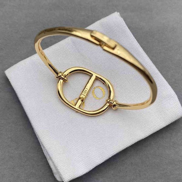 

outlet letter large gold open bracelet women's hollow out high sense bracelet, Black