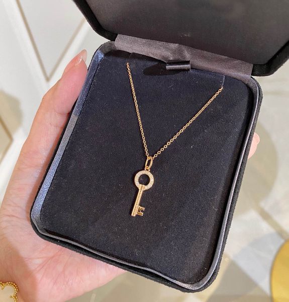 

2022 luxury quality v gold material pendant necklace with diamond and key style 18k rose gold plated for women wedding jewelry gift have box, Silver