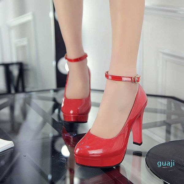 Scarpe singole da donna di lusso classiche Moda Tacchi alti Lavoro professionale Autunno Cheongsam Etichetta nero Zapatillas Mujer Design