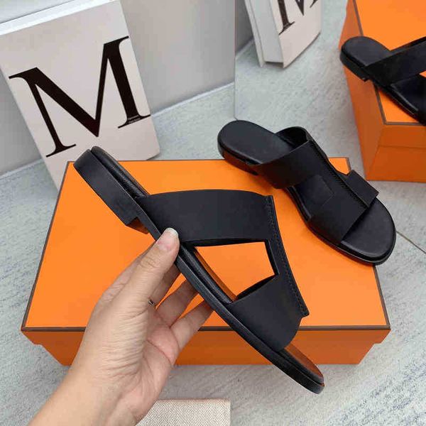 

2022 luxury designer ladies sandals selling shoes genuine leather summer casual outdoor beach slippers, Black