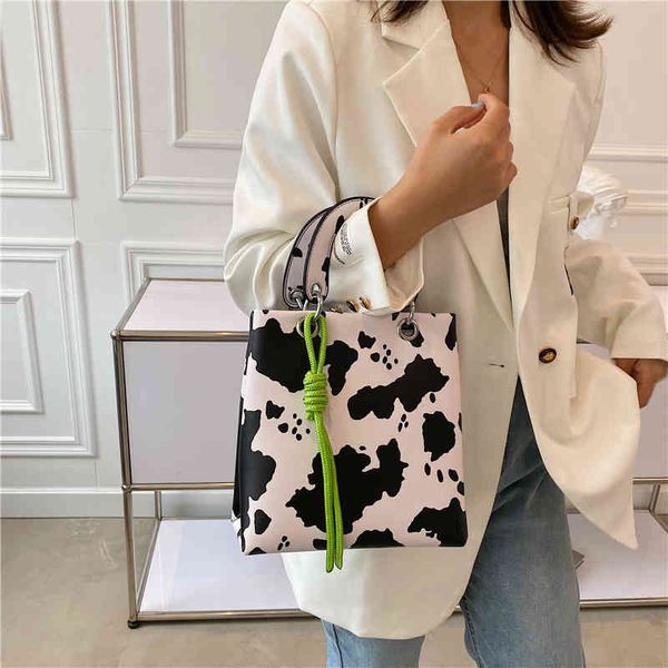 

crocodile princess diana female 2022 new trend texture large capacity messenger bag cow pattern portable tote bag luxury designer