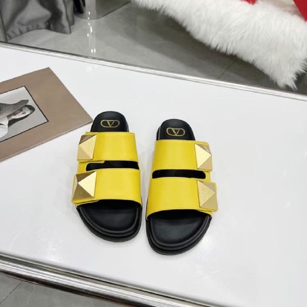 

2022 luxury sandals designer slippers brand slide flip flops genuine leather women casual shoes sneakers trainer by shoe10 207, Black