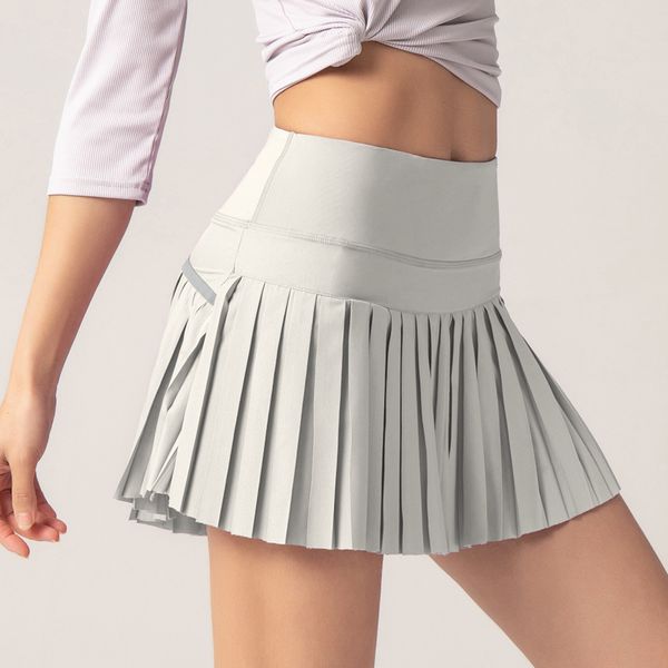 

sports fitness shorts women anti-exposure dry quick culottes running double layers gym pleated short skirt with phone pocket 220805, White;black