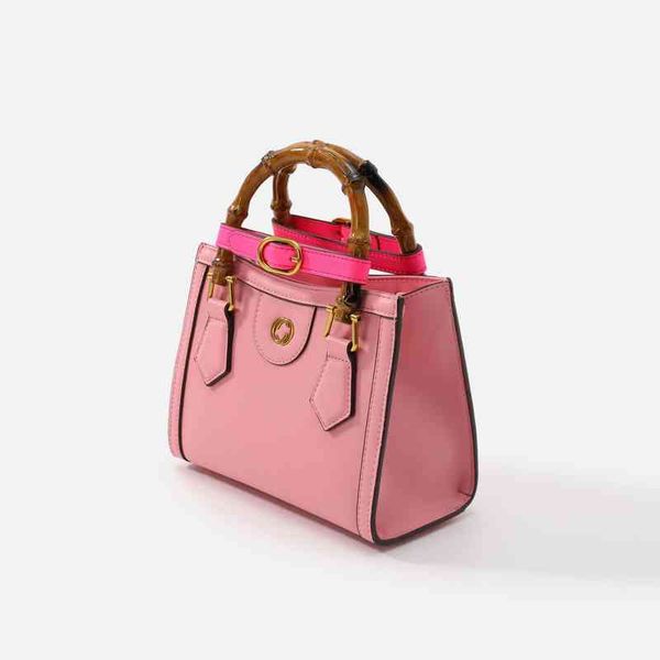 

2022 new designer handbags bamboo hand messenger tote minority sense