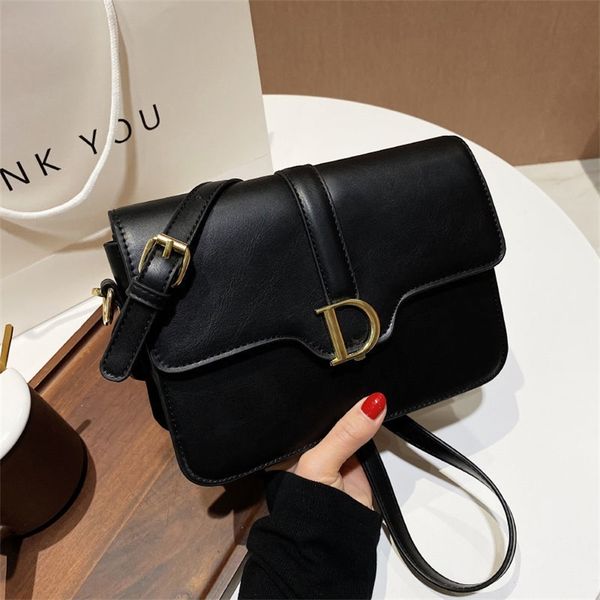 

purses us vintage fashion woven shoulder strap armpit 2022 early spring new texture high appearance small square versatile messenger bag