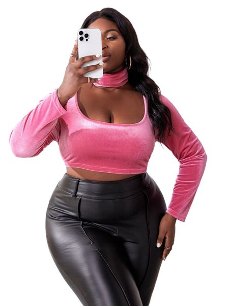 

plus scoop neck crop velvet tee with choker 497n#, Black