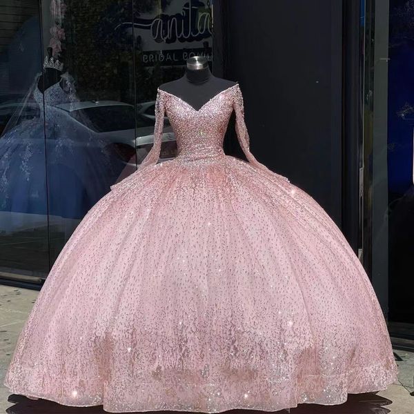 Vestido quinceanera de luxo rosa brilhante 2022 para doce 16 meninas de miçanga de lantejoulas de manga comprida Princesa Ball vestidos 15 vestidos