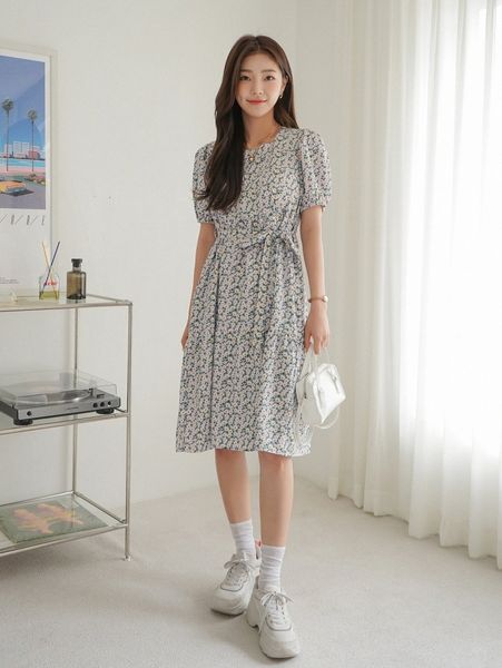 

dazy allover floral print puff sleeve dress with belt q96w#, Black;gray