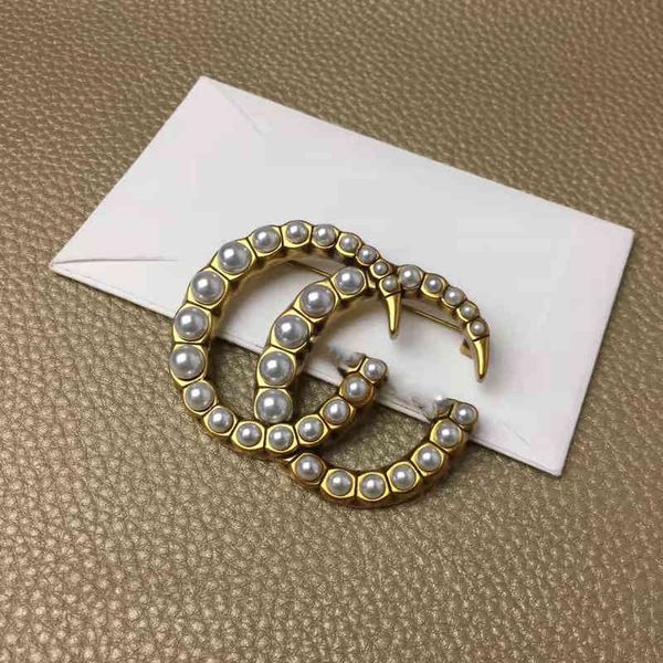 

2022 factory wholesale new gujiashuang pearl brooch women's used clothes accessories high-end geometric pin, Gray
