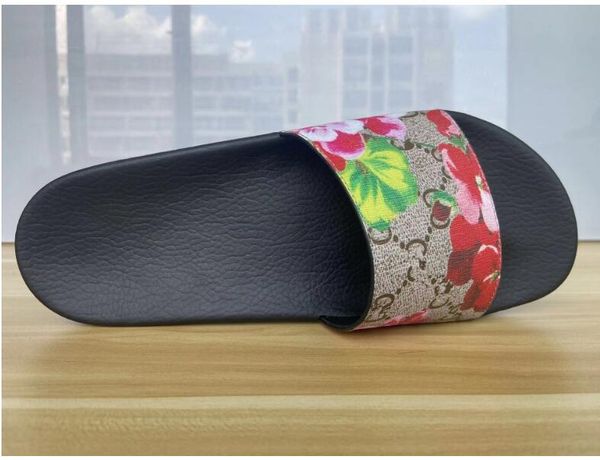 Luxos Designers Sandálias Masculino Feminino Moda Clássico Floral Brocado Slides Flats Couro Borracha Heatshoes Plataforma Chinelos Bottoms Gear Bottoms Sapatos de Praia Mocassins 636