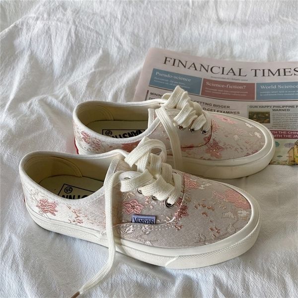 

sepatu wanita putih kasual musim panas flat platform sejuk kanvas berongga renda guntingan bordir sneakers 220611, Black