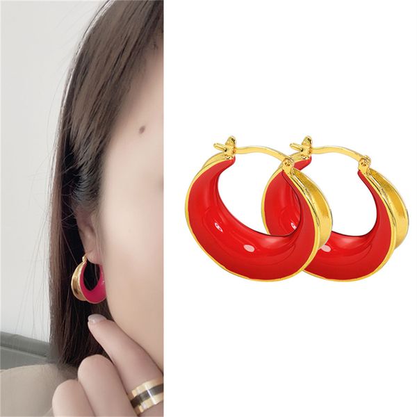 2022 Orecchini Designer per le donne CC Orecchino Ciondola Stud Smalto Smalto Rosso Trendy Esagerato Metallo Gioielli di qualità di lusso Moda Orecchini a cerchio Bulk Charmming Girl