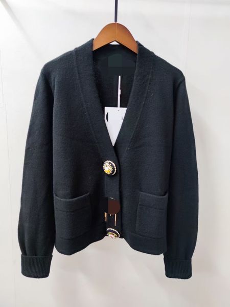 

712 2022 milan runway autumn brand same style sweater long sleeve white v neck cardigan beads women yima, White;black