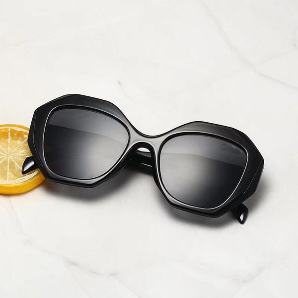 

brand designer sunglasses small square frameless metal hinge eyewear for men women luxury sun glass uv400 lens with box, White;black