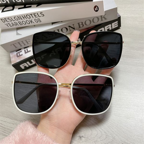

sunglasses fashion retro ladies large frame polarized eyewear wholesale 006, White;black
