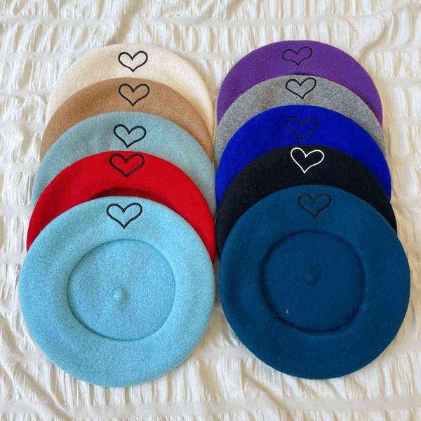 

2021 new autumn and winter love embroidery retro beret women winter warm fashion fedora painter hat j220722, Blue;gray