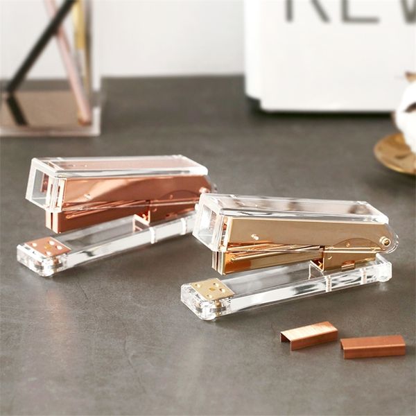 Luxo Rose Gold Manual Stapler Fashion Metal acrílico 24/6 26/6 inclui 1000pcs Grapadora papelaria 220510