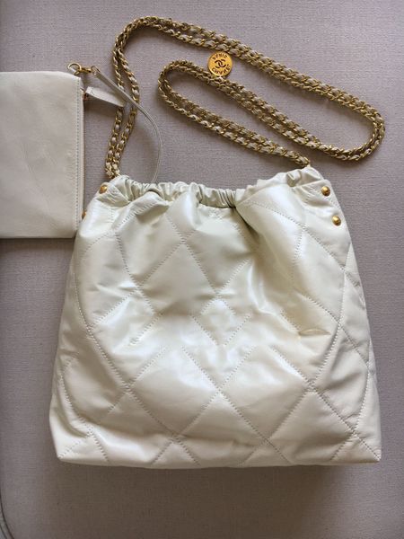 

chan 2022 catwalk leather bag shopping bag luxury mothers day gift