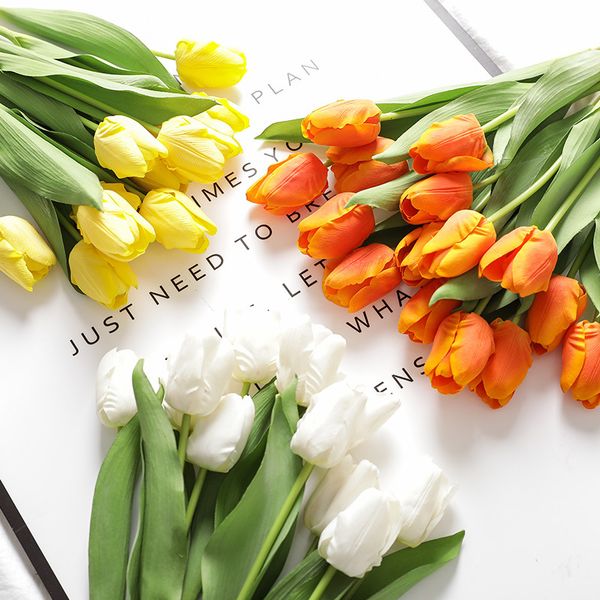 Flores decorativas Mão sentindo hidratante tulipa artificial decoração de decoração photography adereços por atacado