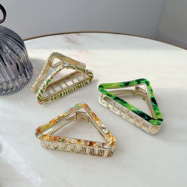 

women medium triangle clamps hollow acetic acid alloy hair clips claw 8.5 cm ponytail hairpins, Slivery;golden