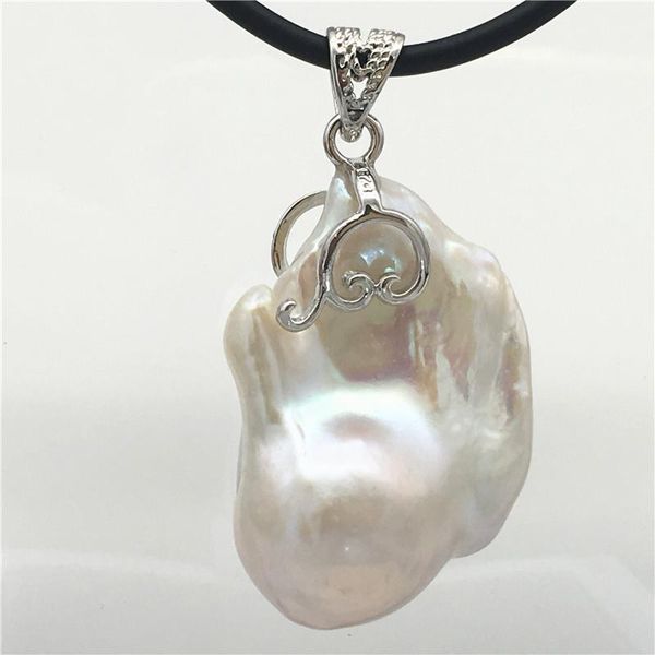 Collane con ciondolo all'ingrosso BeautifulNatural White Irregular Baroque Pearl Leather Cord Collana 9 Chiusura in argento tibetano 2PCSPendant