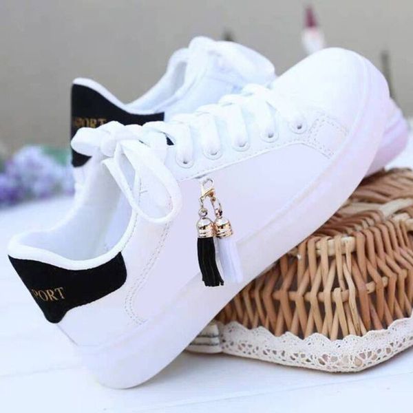 23 Nuova primavera Autunno femmina Tennis White Shoes White White's Woman's Leather Solid Casual Basketball Calzature Plus Times Ospization Style UNISEX Sports Sports