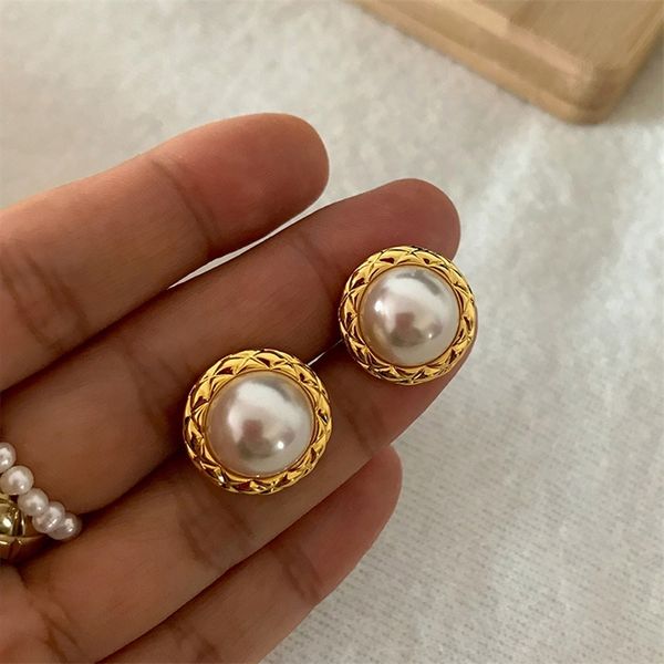 

brass with 18k gold geo faux pearl stud earrings women jewelry party t show gown runway rare korean japan trendy ins, Golden