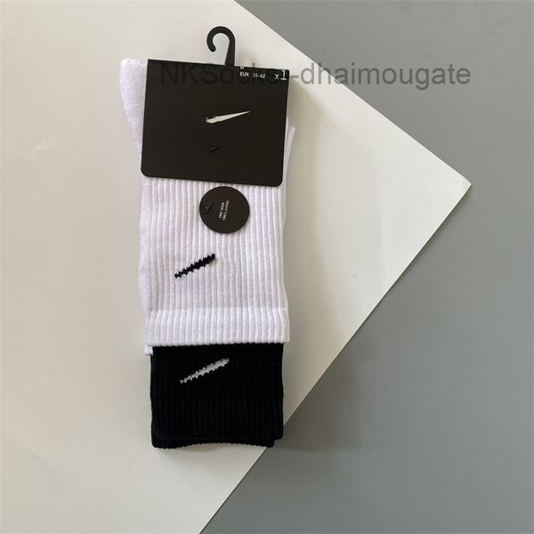 

men classic fashion socks hook brand color stitched men's women's long tube sports training sock street couple middle tubes luxury, Black