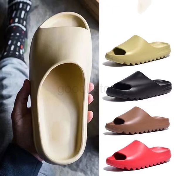

2022 designer slippers men woman slider vermillion mineral blue onyx pure sandals slide slipper yeezy foam ochre runr bone resin clog desert, Black