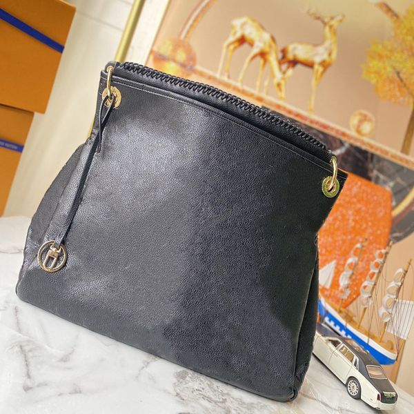 

luxurious designer handbags 2022 clutch bag metal hemming genuine leather new fashion women handbag ladies shoulder messenger evening bags a