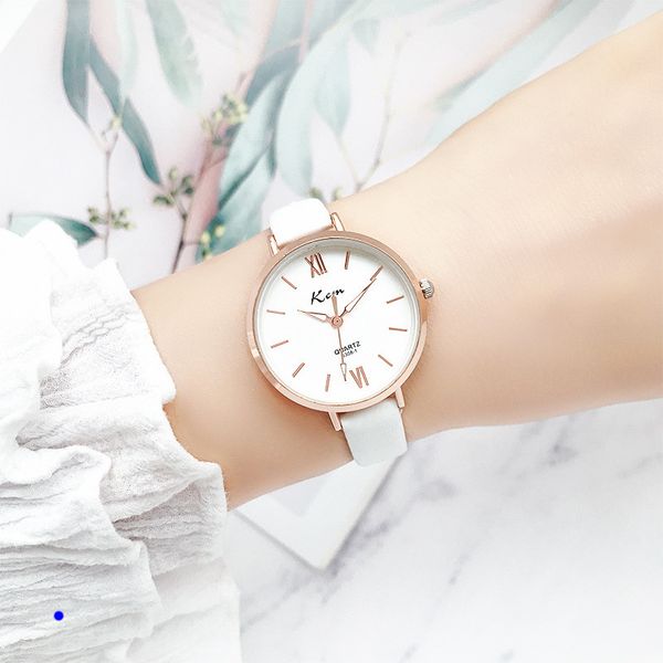 Shengke Quartz Watch Relogio feminino Senhoras Couro clássico Casual Analog Women Women Please de pulso impermeável simples Montre de Luxe Presentes