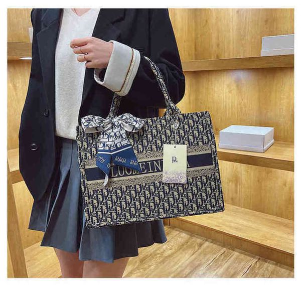

design luxury fashion bags spring large capacity shopping aging commuter handbagwomen's