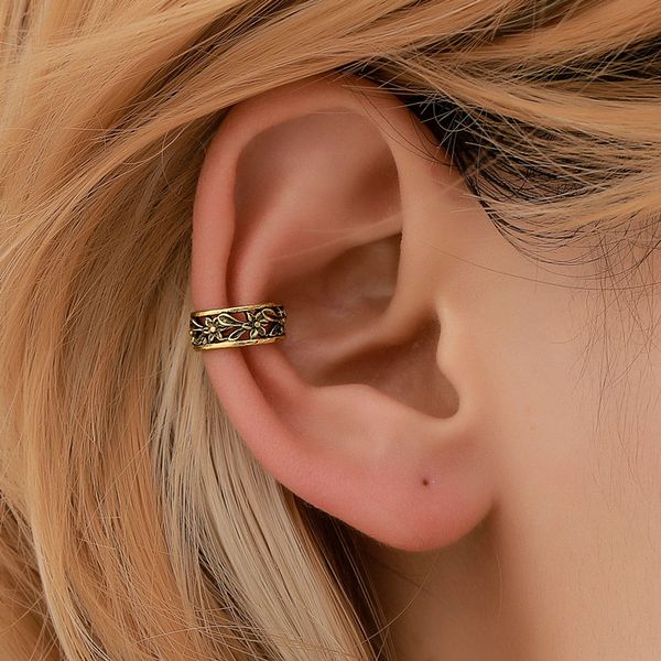 

hollow out u-shaped earring clips back ethnic style retro pattern flowers cuff earrings europe women alloy c-shape no hole ear clip cuffs an, Silver