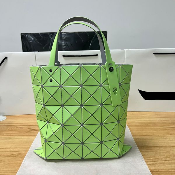 

22ss tote handbag classic polarized metal frost vintage hardware metal foldable large capacity underarm hand messenger japanese luxury desig