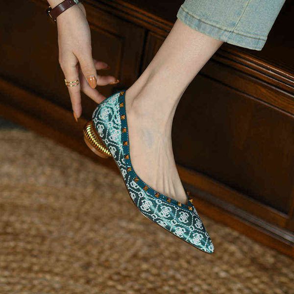 dress shoes Best Etro Women Shoes 2022 Spring New Be Rivet Single French Personality Heel Comfortable Casual 220810