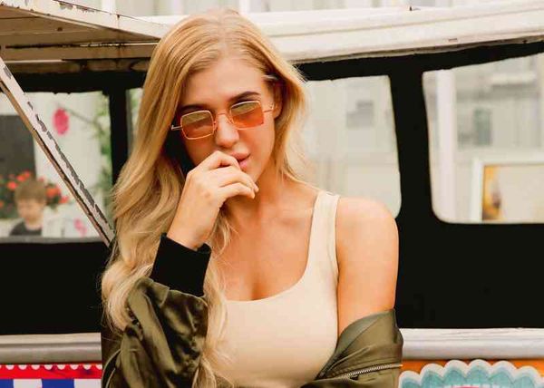 

sunglasses 2 small square trend fashion colors versatile b1cd, White;black