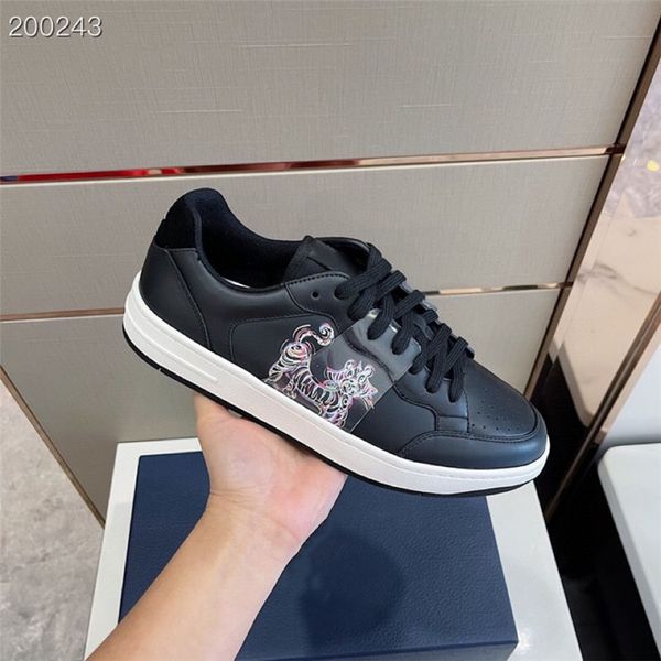

trend classic designer casual shoes men fashion boots leather sneaker round head lace up low board shoe with original box, Black