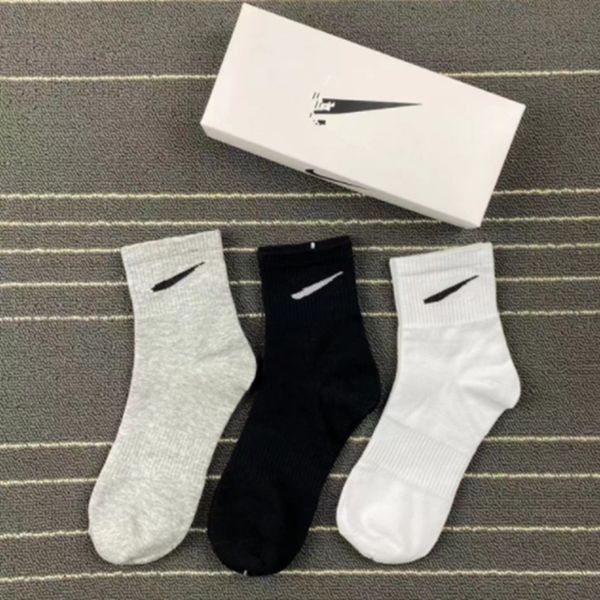 

men's women's sock black and white gray one box in the tube socks comfortable breathable sports socks basketball wholesale