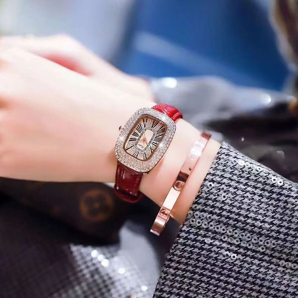 Роскошные женские часы дизайнерские часы Ladies Fashion Trend Tuld Diamond Leather ремешок водонепроницаемые Quartz Watch Women hrtg