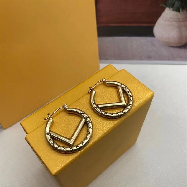

classic hoop earring designer jewelry women earrings for womens fashion big circle studs letter f stud hoops love bracelet 2202161297c, Golden;silver
