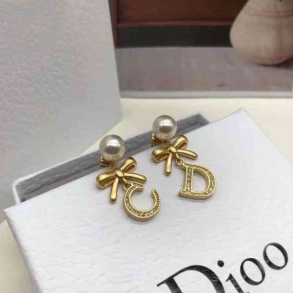 

2022 factory wholesale new pearl earrings with gold earrings, Golden