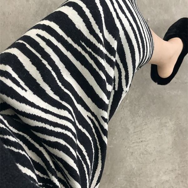 

zebra stripe women midi knitted skirt female high waist vintage pleated straight animal print ladies 220317, Black