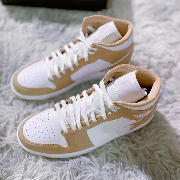 

2022 men women mid tan gum basketball shoes 1 1s flax rubber yellow sneakers classic shoe 554724-271