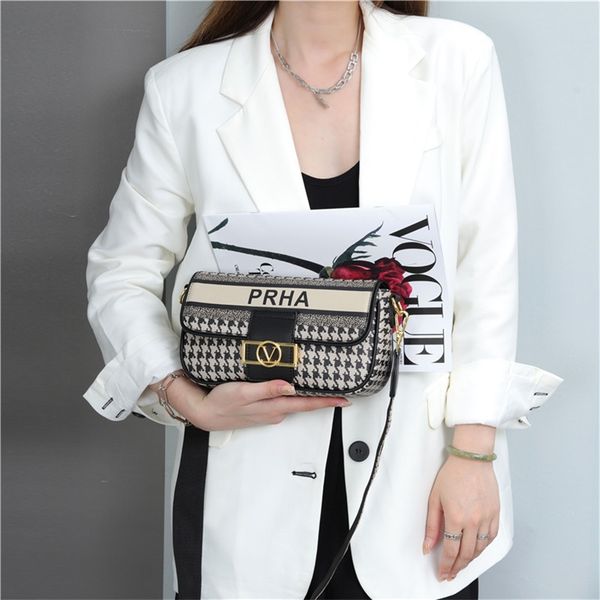 

women's printed small square portable goddess one messenger 45% off sell online