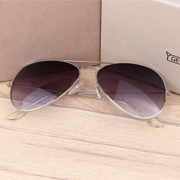 

fashion designer 3025 sunglasses classic eyeglasses goggle outdoor beach sun glasses for man woman 7 color optional triangular signature, White;black