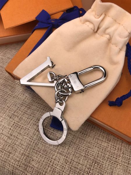 

fashion luxury designer keychain key buckle flower letter silver detachable keychains men women bag pendant