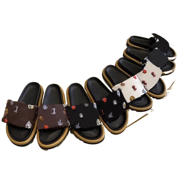

designer slippers women men velcro slipper pool pillow comfort sandals letter mules rubber bottom with box, Black