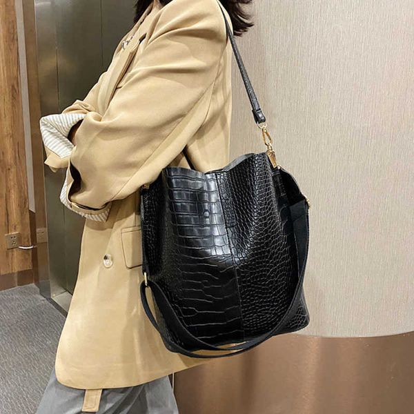 

vintage crocodile pattern crossbody bags for women 2022 pu leather trend designer shoulder handbags large capacity bucket bag
